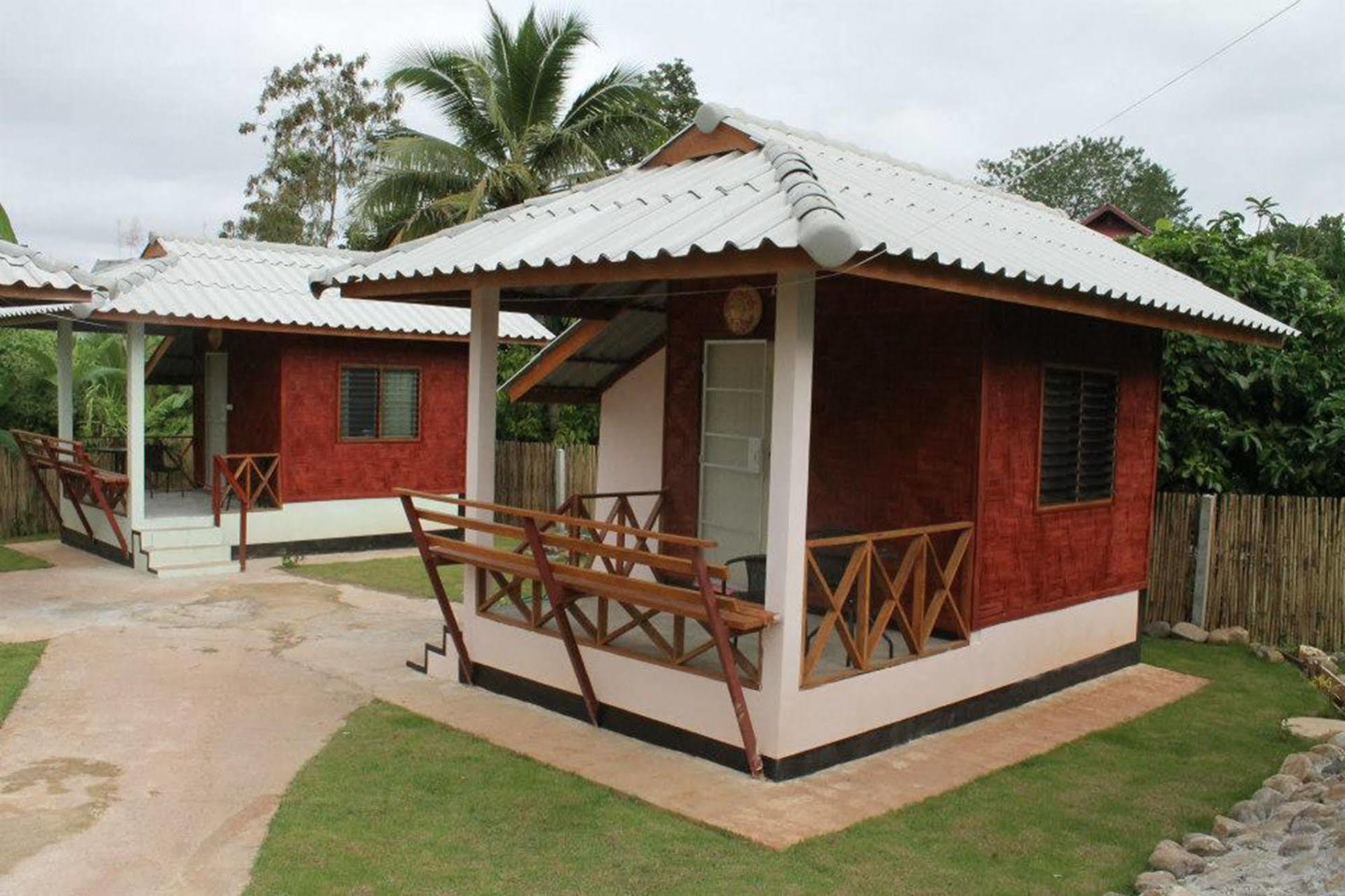 Sarm Mork Guest House Mae Hong Son Eksteriør billede