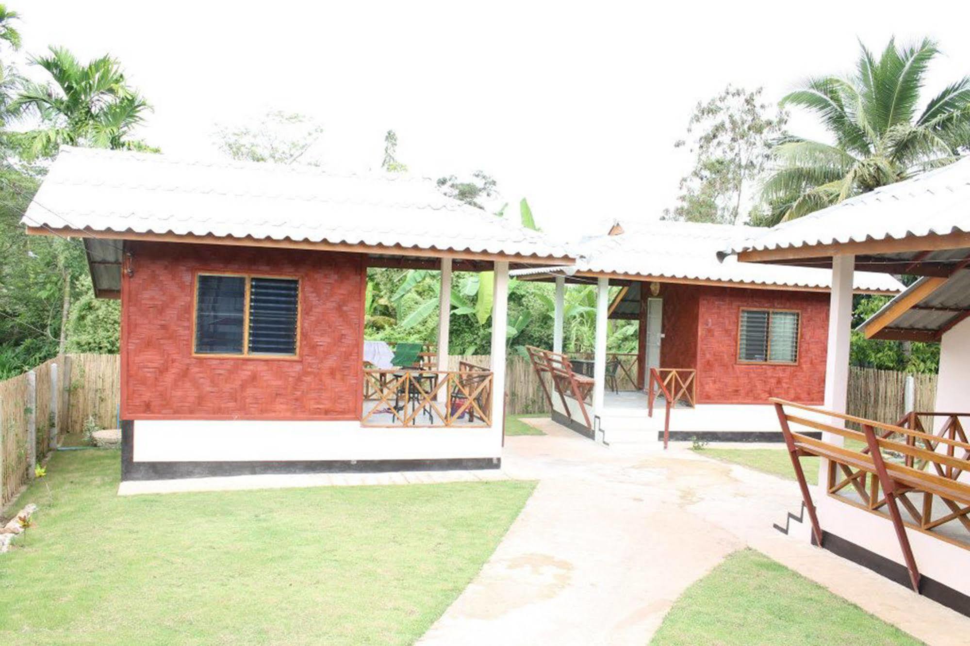 Sarm Mork Guest House Mae Hong Son Eksteriør billede