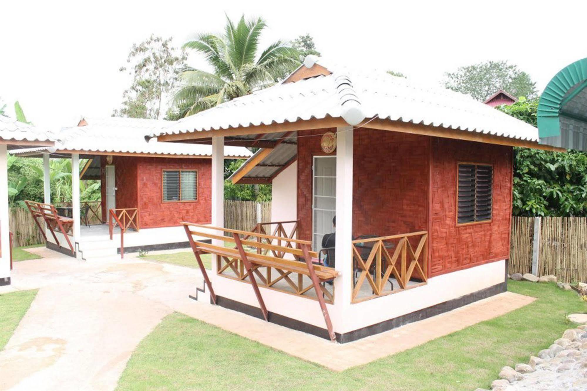 Sarm Mork Guest House Mae Hong Son Eksteriør billede